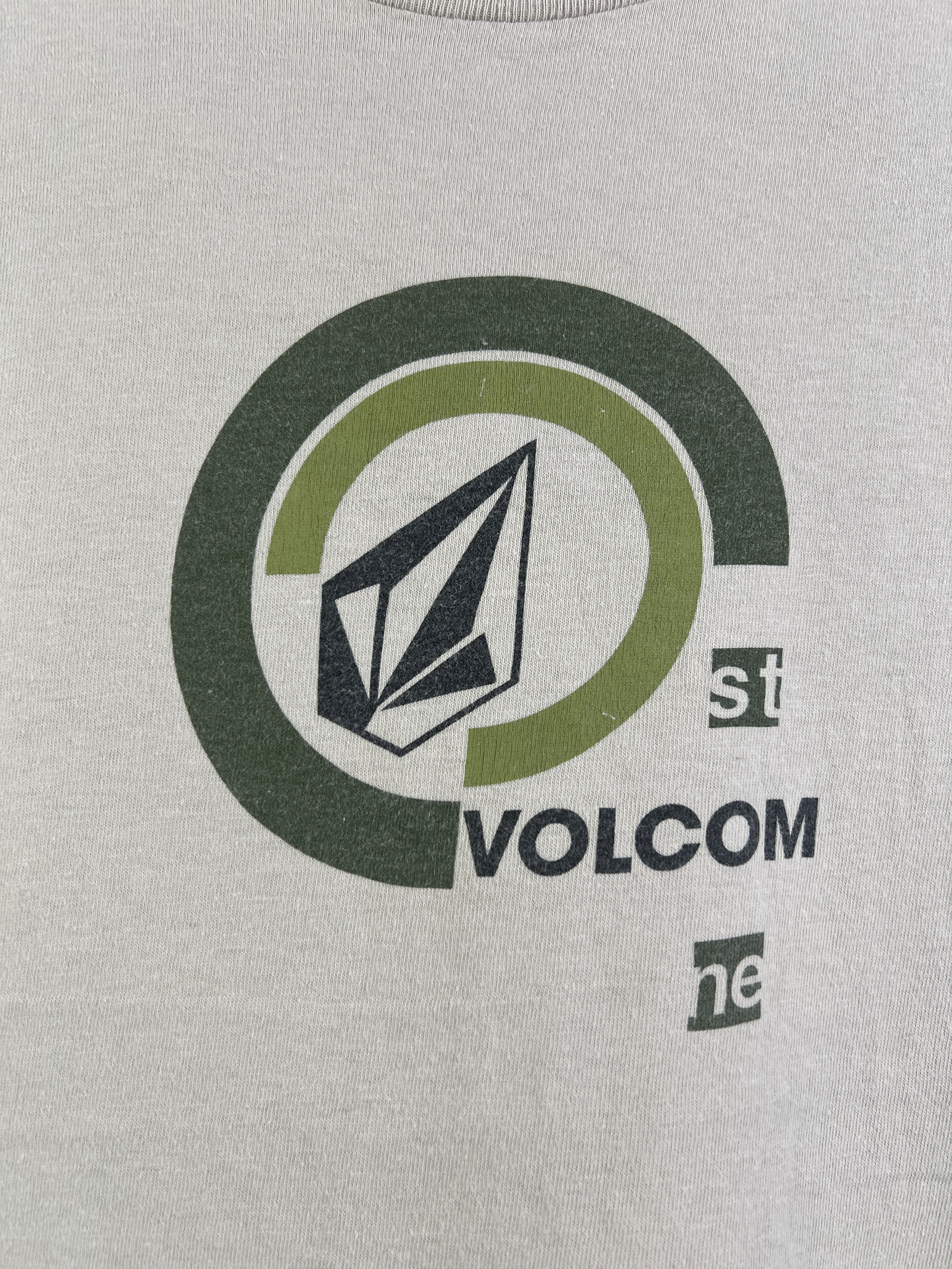 Volcom No.4798 Volcom Stone Skateboard Graphic Tee (M) Size US M / EU 48-50 / 2 - 2 Thumbnail