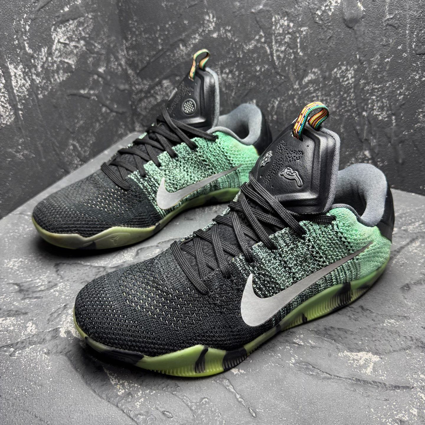 Nike Nike KOBE 11 Green Lowtop Sneakers 42.5 Men Size US 9.5 / EU 42-43 - 1 Thumbnail