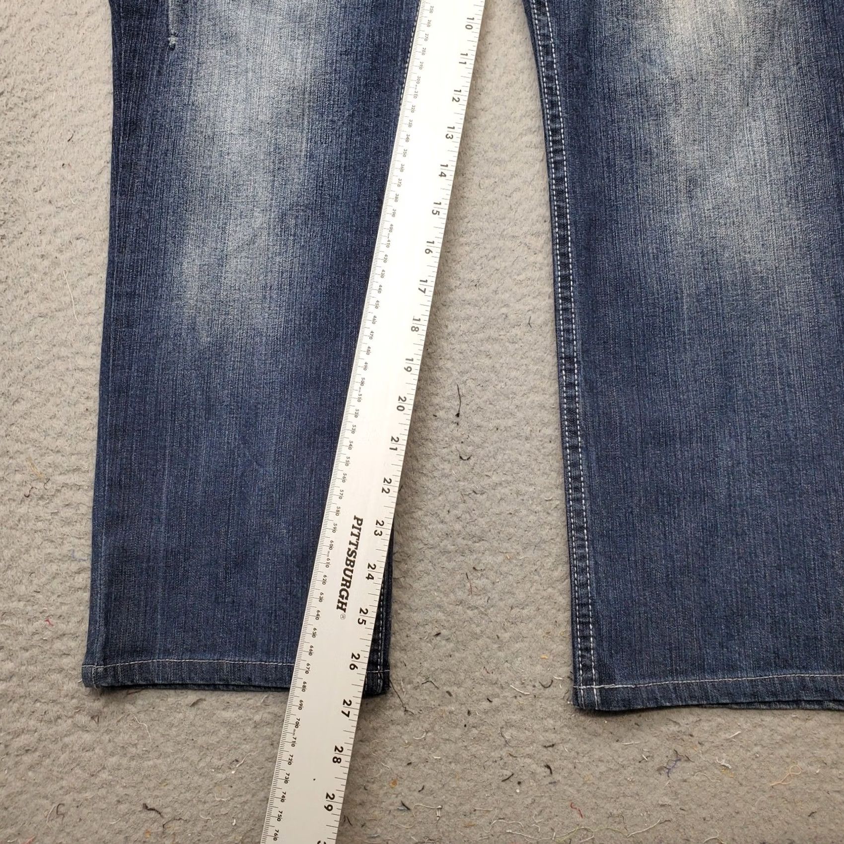 Buffalo David Bitton Buffalo David Bitton Jeans Mens 36 Blue Denim Faded Streetwear Straight Leg Mens Size 36 Blue Denim Straight Leg Jeans Size US 36 / EU 52 - 4 Thumbnail