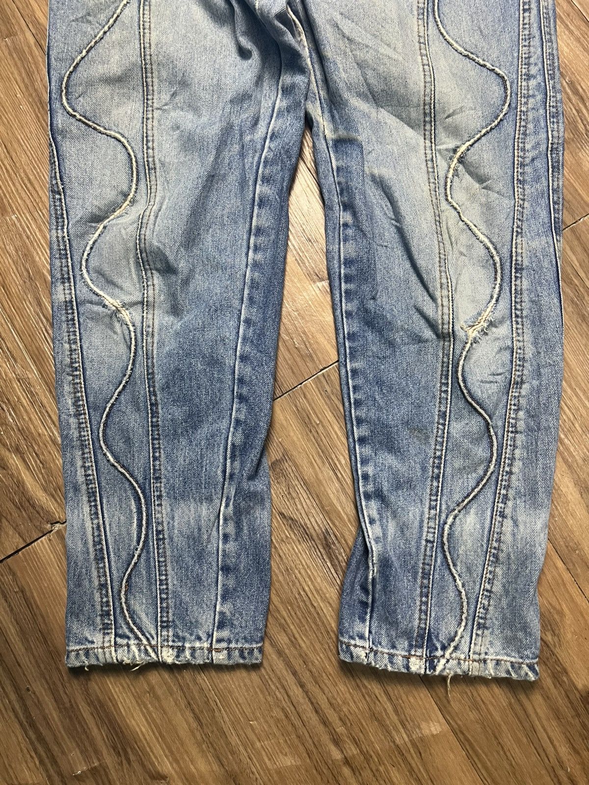 Beauty Beast 90s American Style High-Rise Unique Seam (42) Size 28" / US 6 / IT 42 - 4 Thumbnail