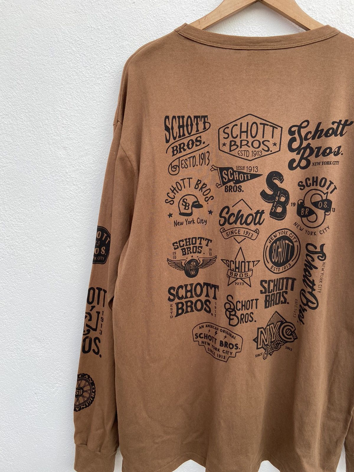 Schott 🔥 Schott NYC t shirt long sleeve sun faded Size US XL / EU 56 / 4 - 3 Thumbnail