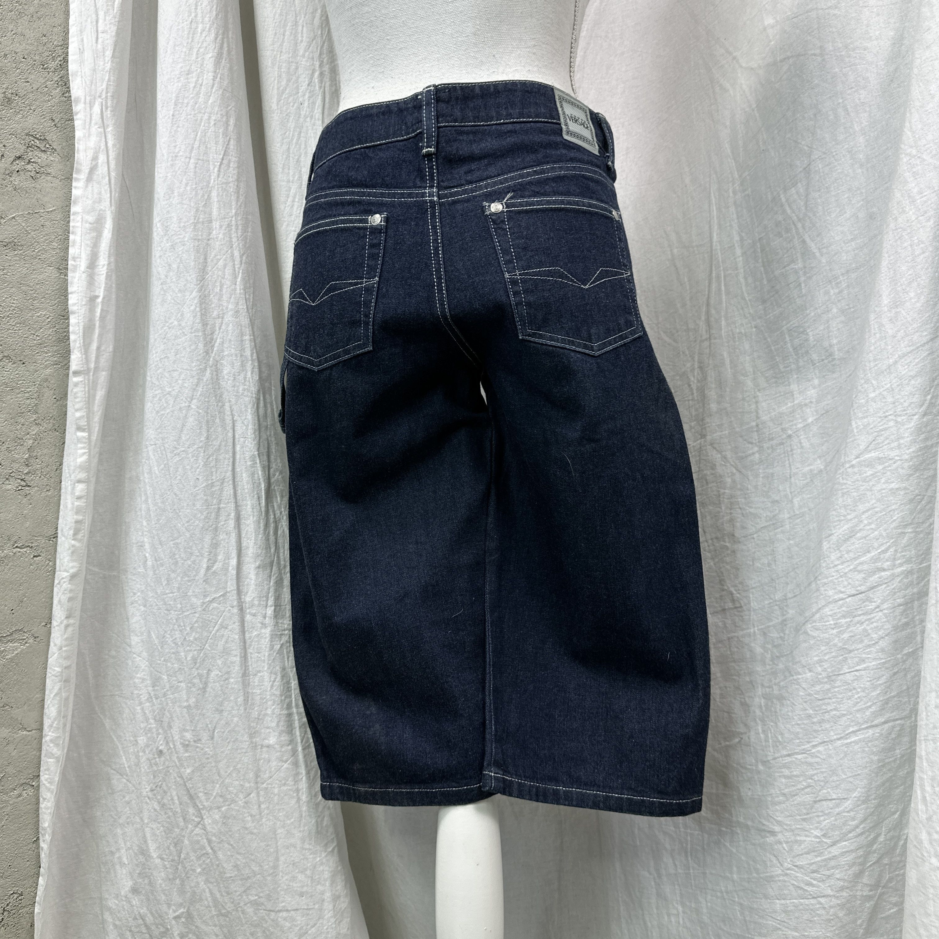 Versace Vintage Denim Versace Jeans Classic Capri Jeans Pants Y2K Size 24" / US 00 / IT 34 - 7 Thumbnail