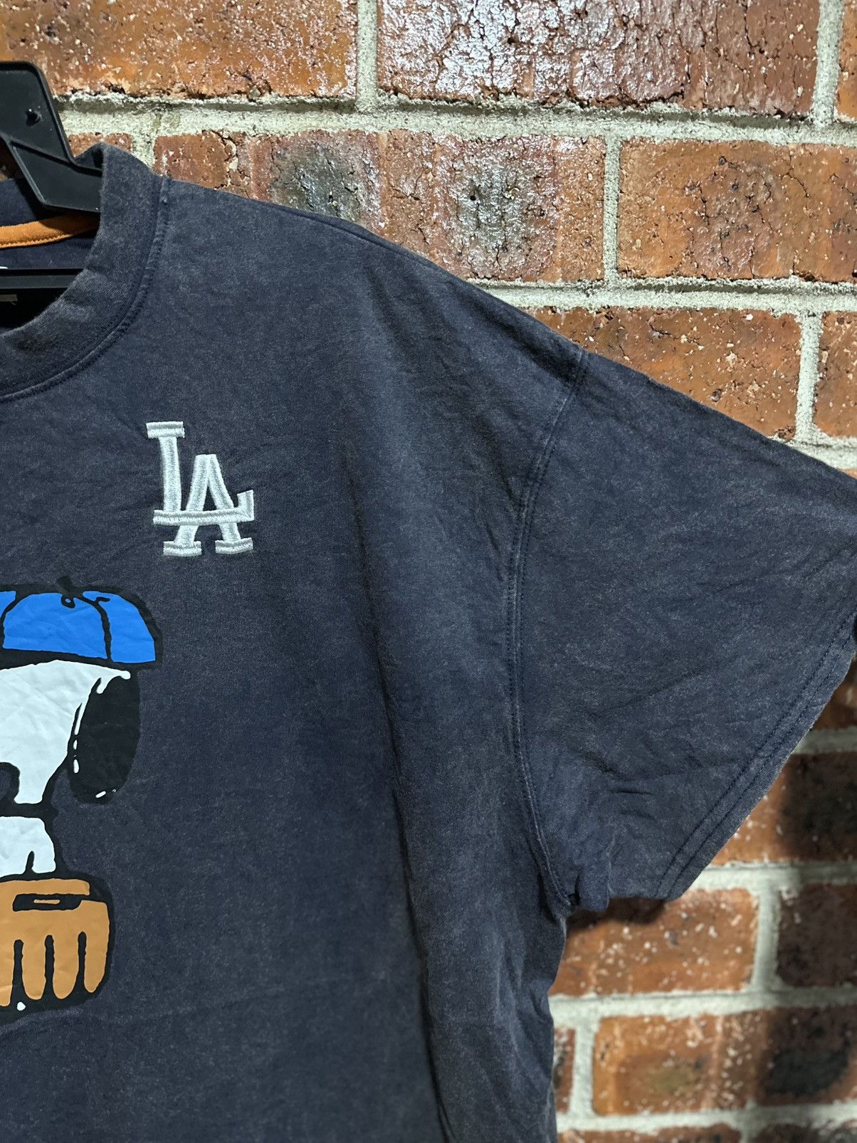 Other Vintage Peanuts X Dodgers Mlb Sun Faded Tee Size US XL / EU 56 / 4 - 9 Thumbnail