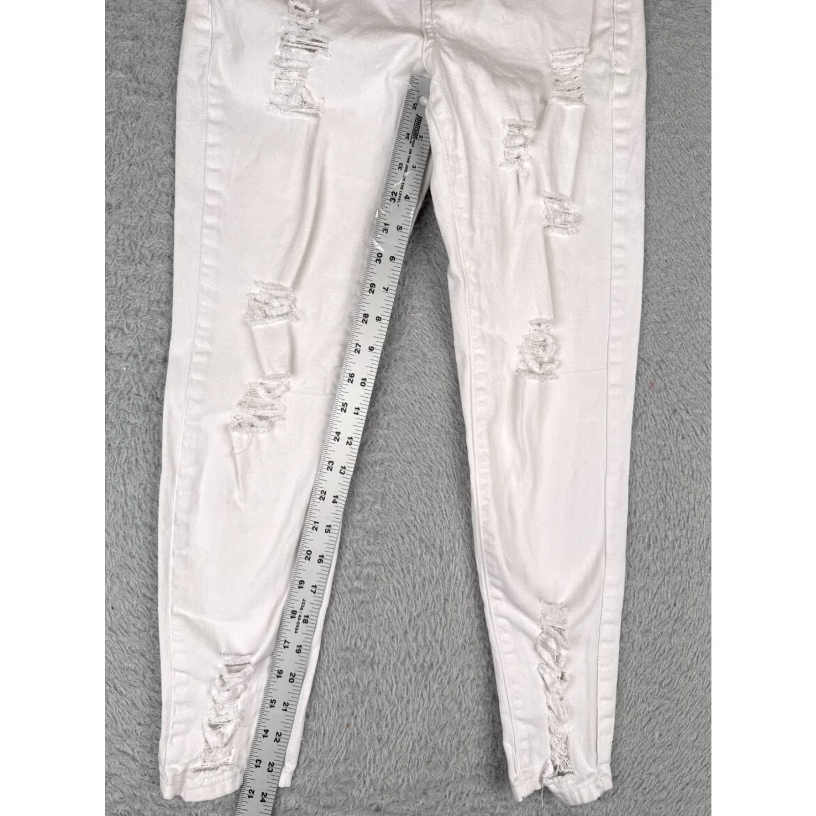 AG Jeans Tag Jeans Womens Jeans Tapered 26 White Distressed 24 Inseam 3 Wool? (Wait) Size 26" / US 2 / IT 38 - 7 Thumbnail