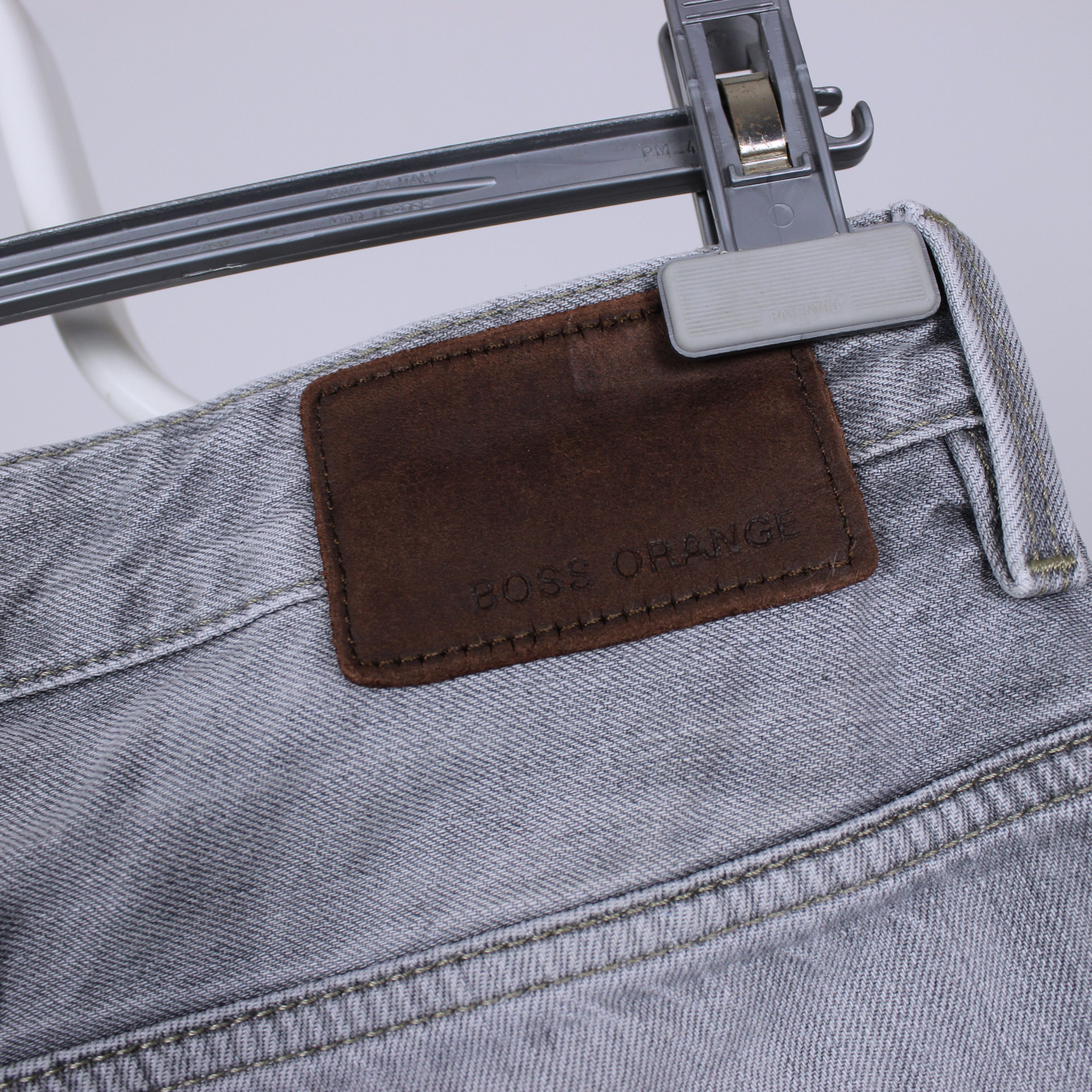 Hugo Boss Hugo Boss denim men jeans rare 32 gray light Size US 32 / EU 48 - 3 Thumbnail