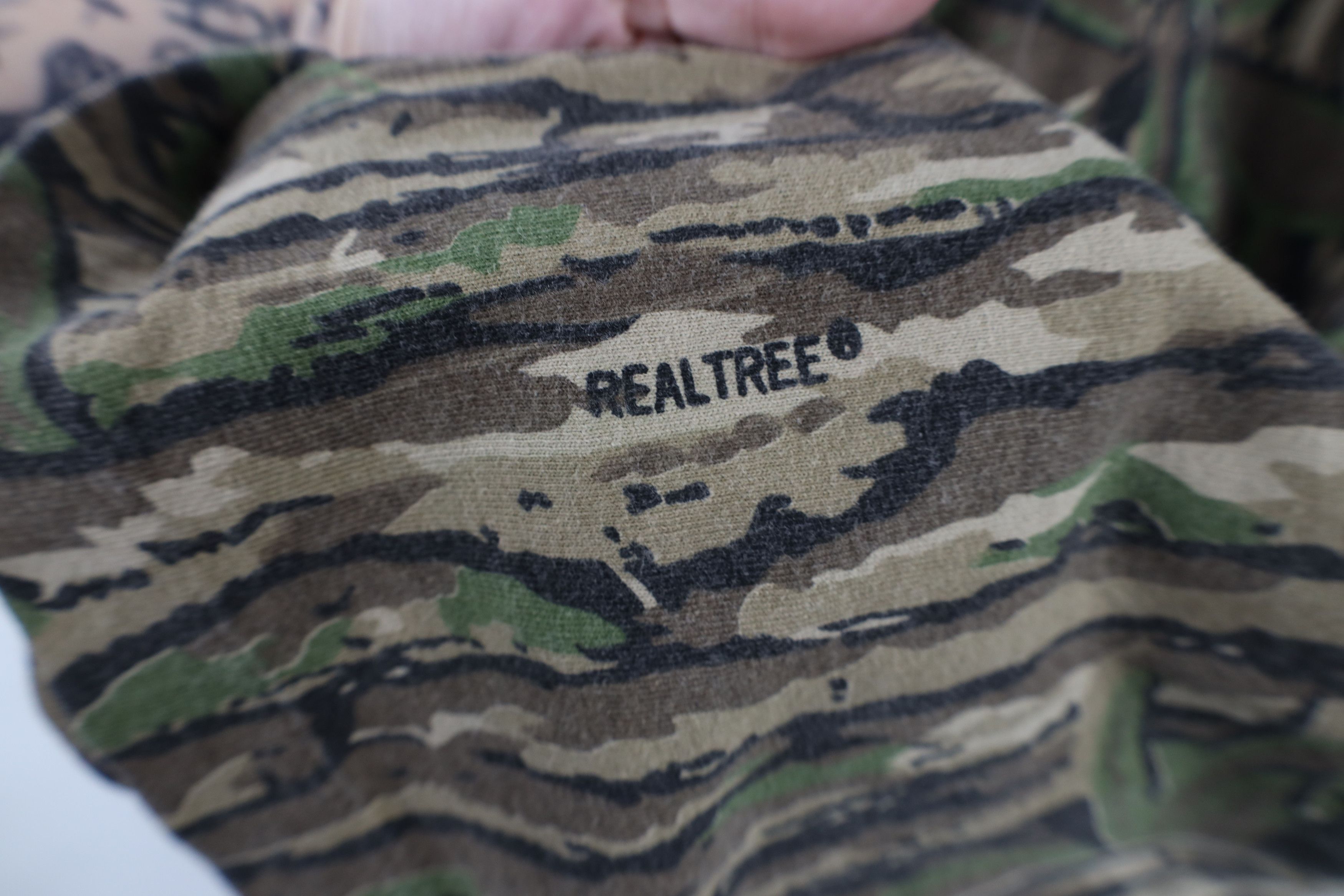 Vintage Vintage 90s Streetwear Heavyweight Camouflage T-Shirt USA Size US XL / EU 56 / 4 - 5 Thumbnail