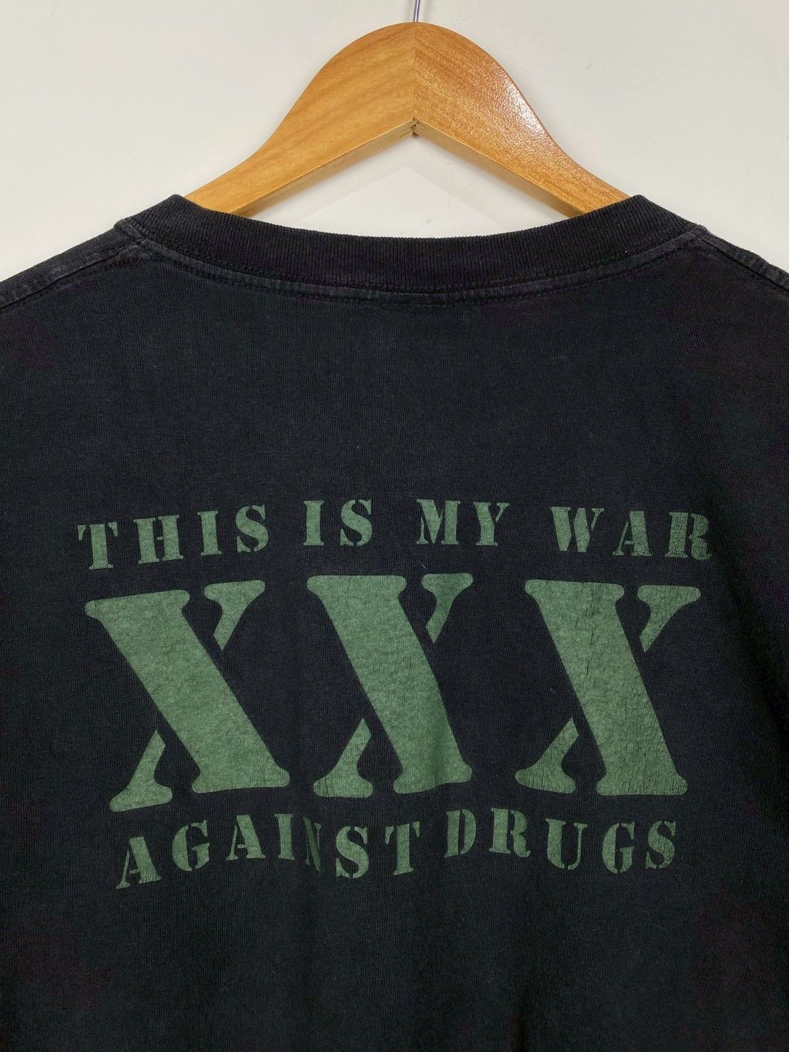 Vintage Vintage Straight Edge T-Shirts DO1274 Size US L / EU 52-54 / 3 - 4 Thumbnail