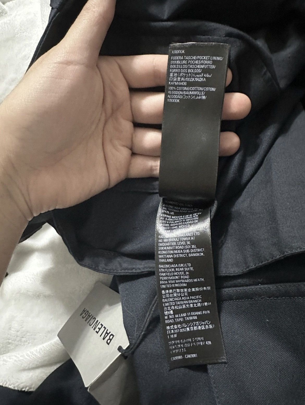 Balenciaga Balenciaga Navy Kick Cargos Size US 32 / EU 48 - 16 Thumbnail