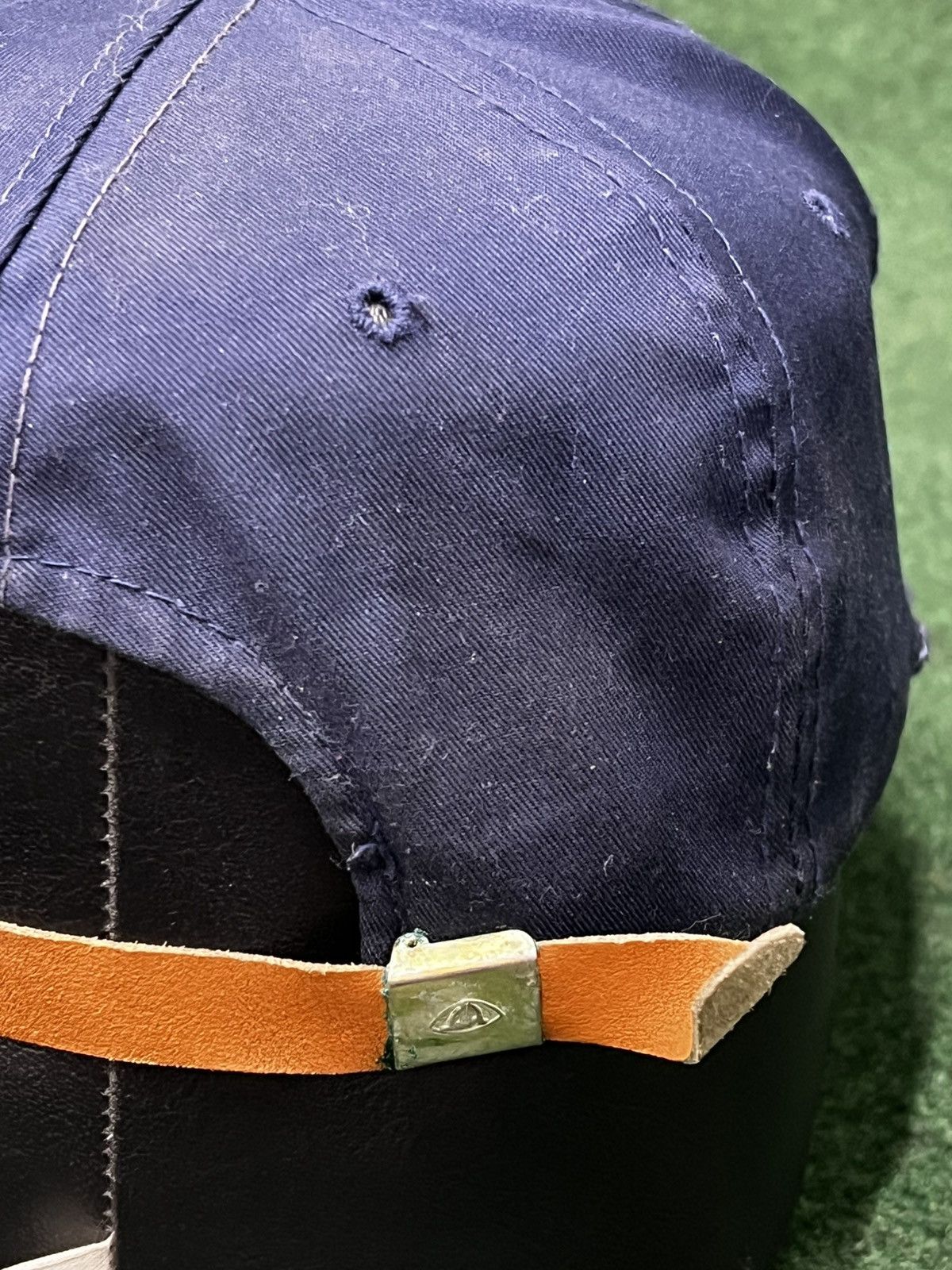 Vintage Vintage Fleischmanns Gin Leather Strapback Hat Size ONE SIZE - 3 Thumbnail