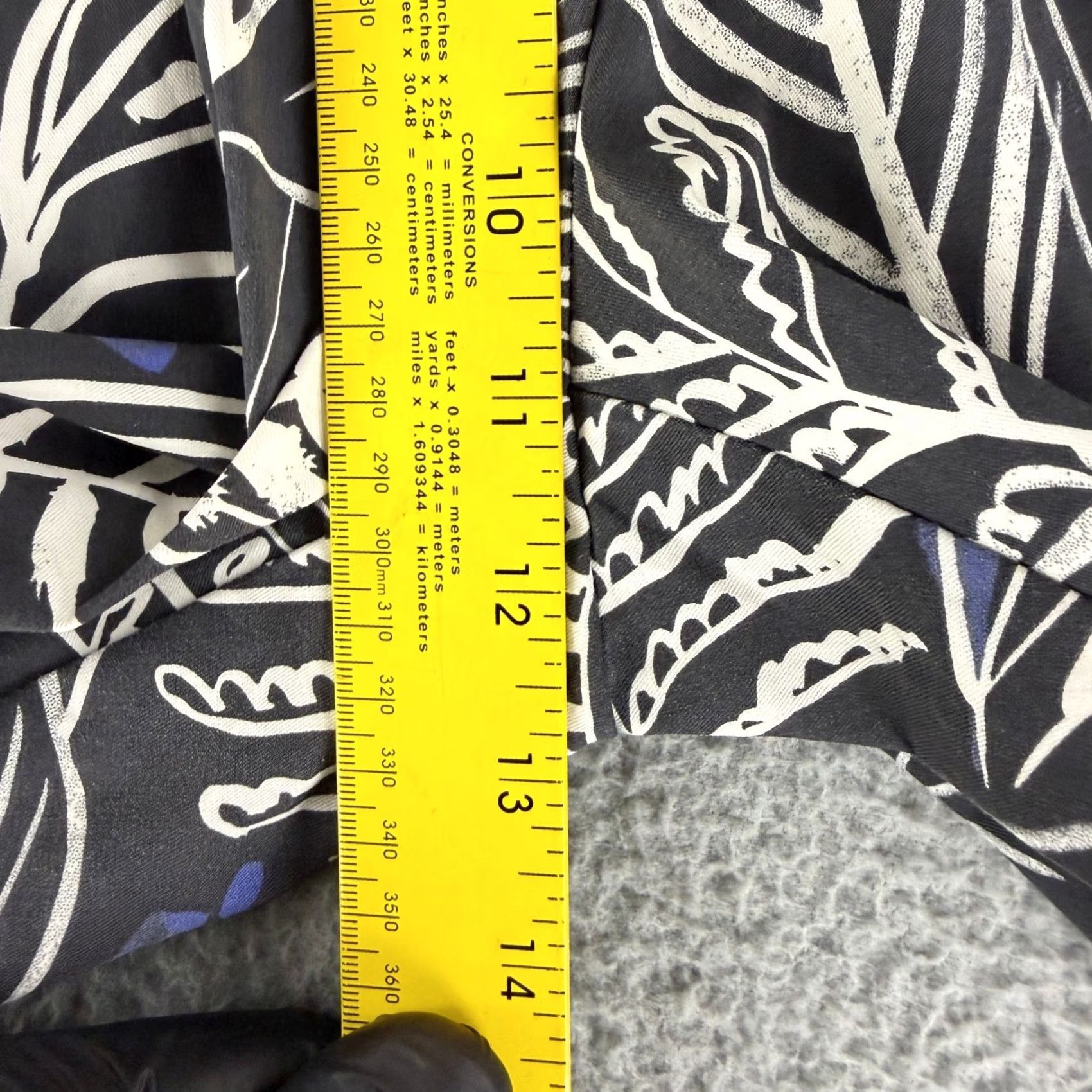 Marine Layer MARINE LAYER Re-Spun Joggers Womens M Black Blue Tropical Leaf Print Pants Size 32" / US 10 / IT 46 - 5 Thumbnail