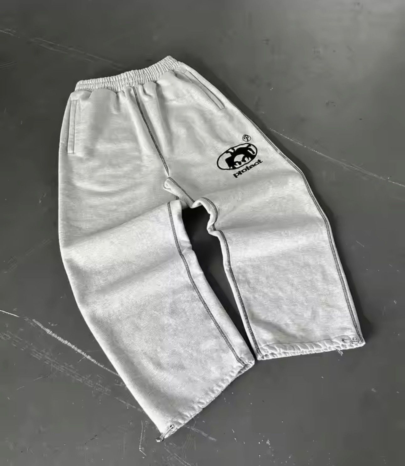 Japanese Brand Letter Embroidery Baggy Sweatpants Men Size US 36 / EU 52 - 2 Thumbnail