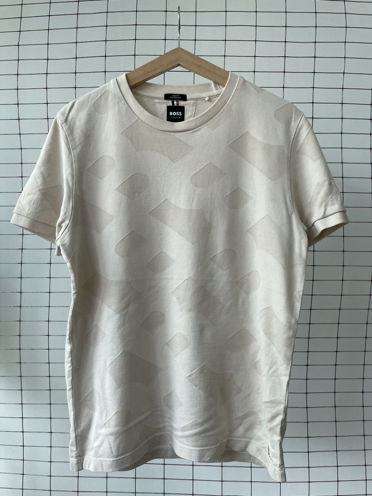 Hugo Boss Hugo Boss Cotton Silk Slim Fit T-Shirt Size US S / EU 44-46 / 1 - 1 Thumbnail