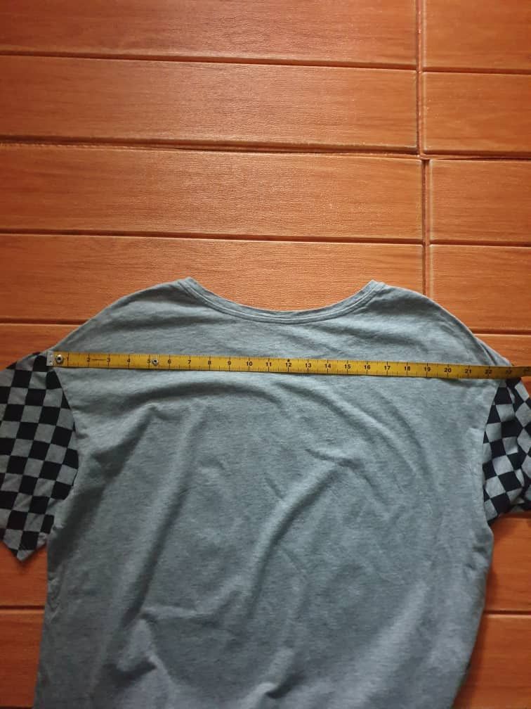 Disney Disney Alice x Uniqlo grey colour Japanese shirt Size L / US 10 / IT 46 - 7 Thumbnail