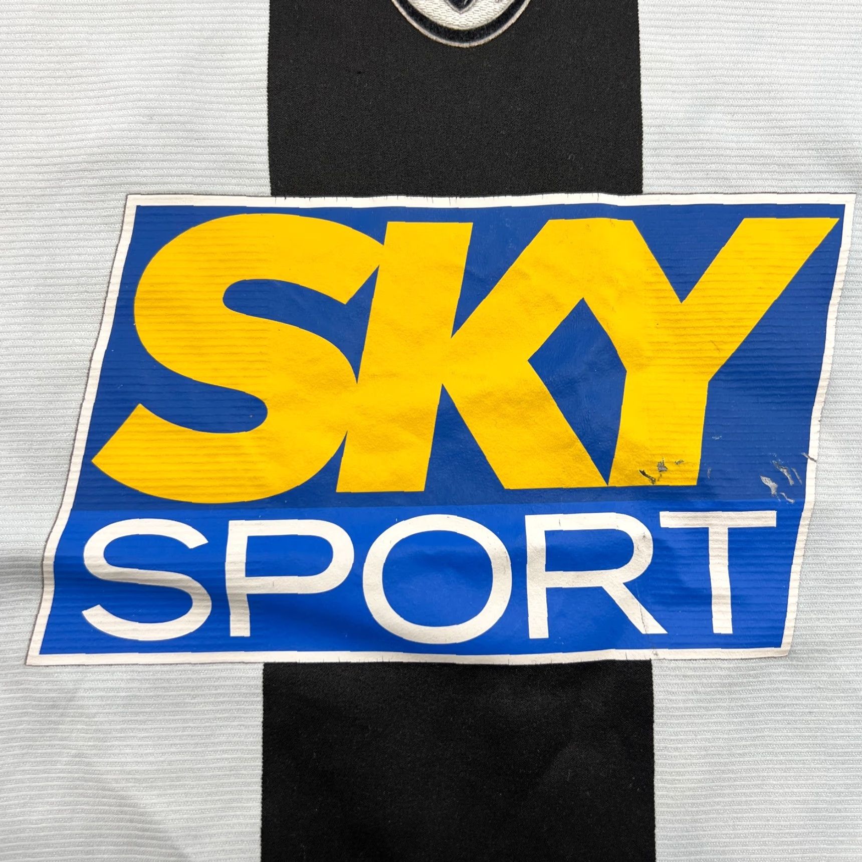 Nike Nike Juventus 2004 2005 Home Mens Football Jersey T-Shirt 2XL XXL Multicolor Short Sleeve Pullover Athletic Activewear寸 Size US XXL / EU 58 / 5 - 4 Thumbnail