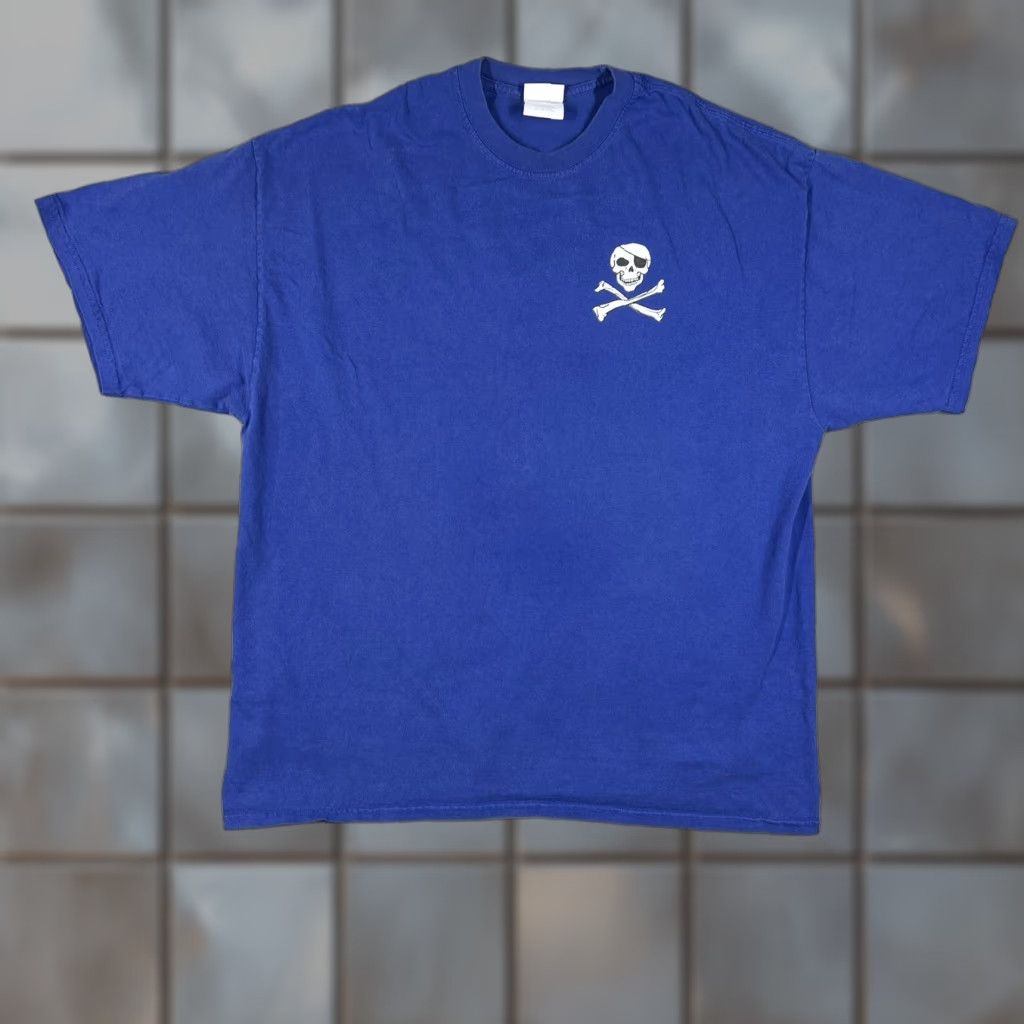 Gildan Skull and Crossbones T-Shirt Men's 2XL Royal Blue Gildan Heavy Cotton Graphic Tee Size US XXL / EU 58 / 5 - 1 Thumbnail