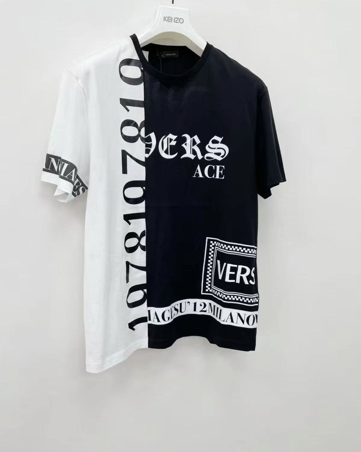 Versace VERSACE Embroidered Short Sleeve T-shirt J30 Size US L / EU 52-54 / 3 - 2 Thumbnail