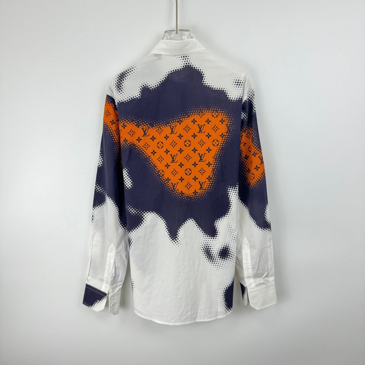 Louis Vuitton Louis Vuitton 24 White Long Sleeve Shirts with Full Logo sh Size US XS / EU 42 / 0 - 4 Thumbnail