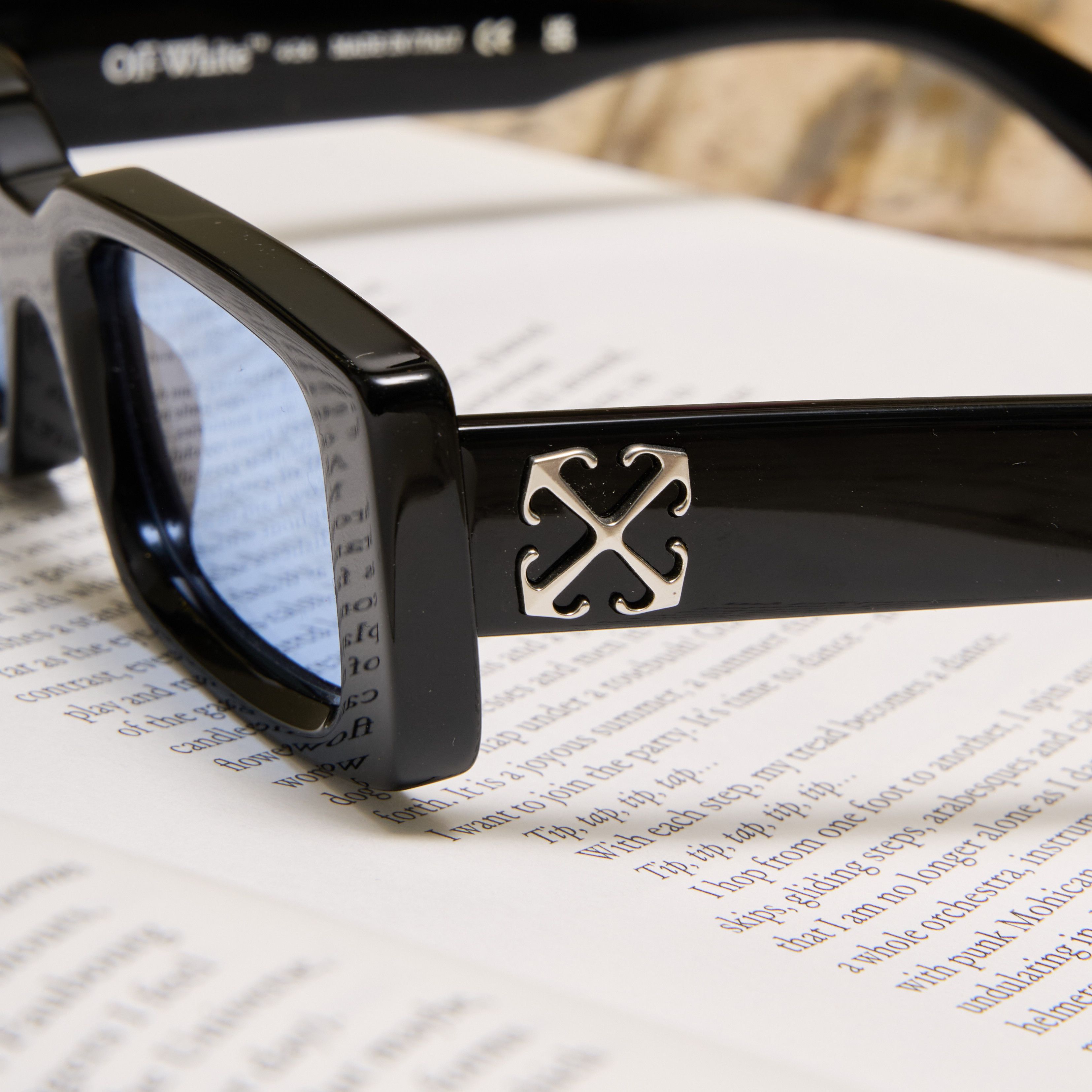 Off-White OFF WHITE Arthur Sunglasses BLACK/BLUE Size ONE SIZE - 4 Thumbnail