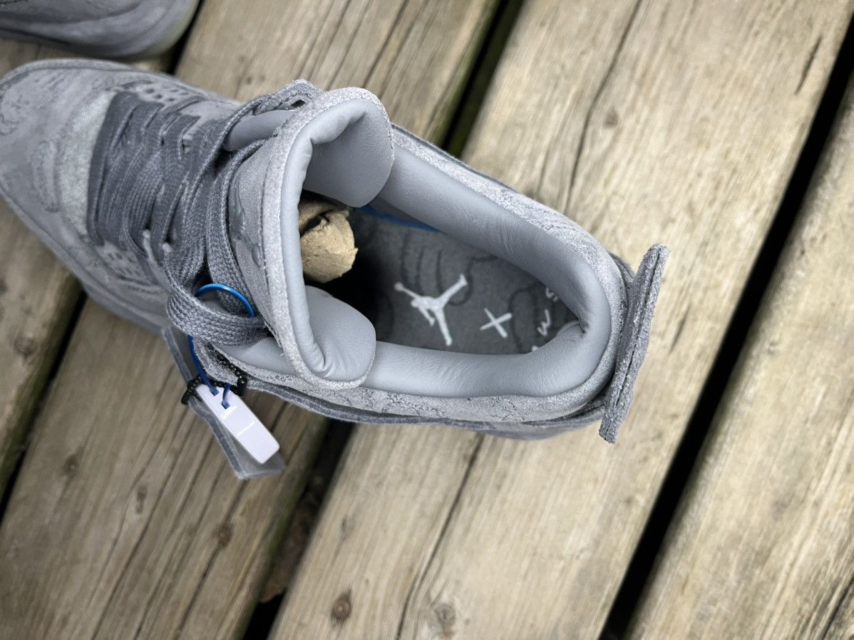 Jordan Brand × Kaws Kaws X Air Jordan Retro 4 Suede Grey Deadstock Size US 9.5 / EU 42-43 - 8 Thumbnail