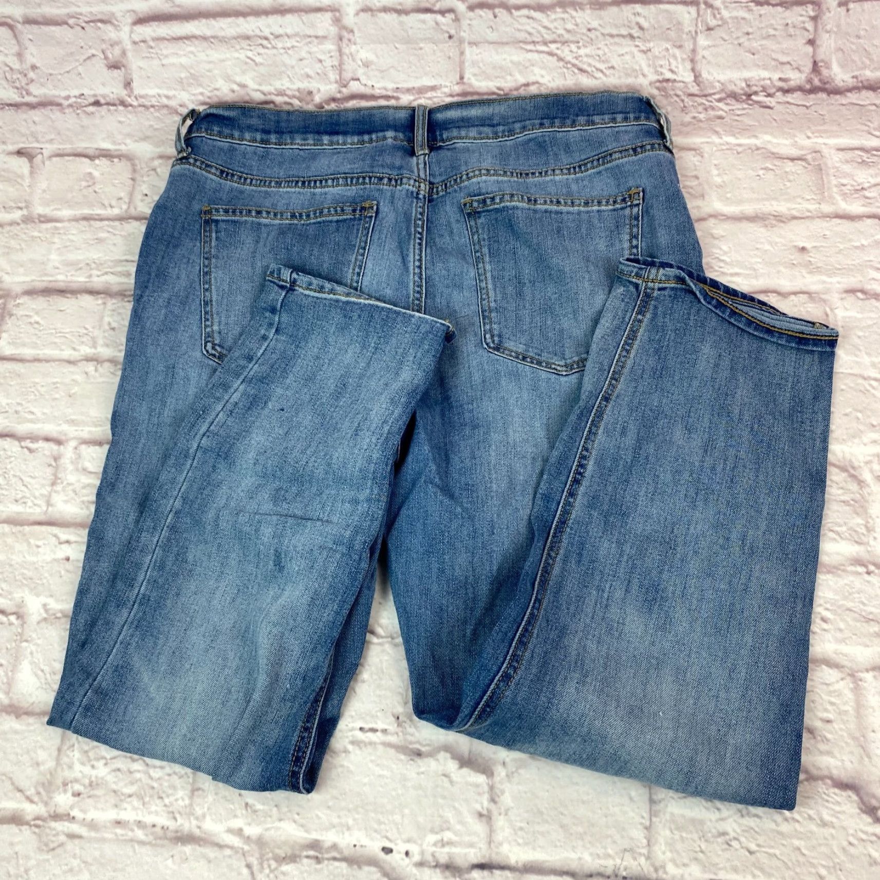 Old Navy Old Navy Perfect Straight Jeans Womens 12 Mid-Rise Medium Wash Blue Stretch Denim Size 34" / US 12 / IT 48 - 5 Thumbnail