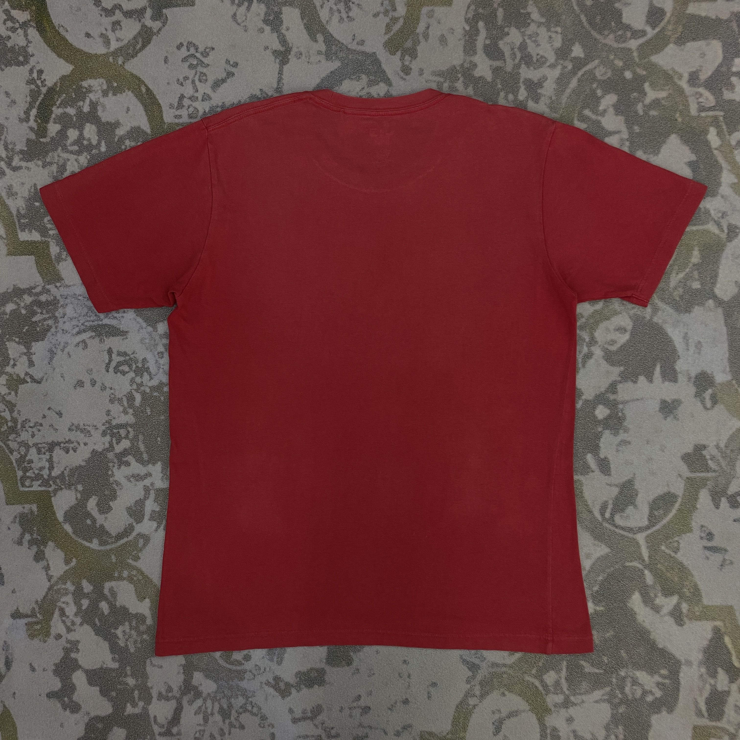 Nintendo Uniqlo x Nintendo Super Mario Family Medium T-Shirt - L088 Size US M / EU 48-50 / 2 - 2 Thumbnail