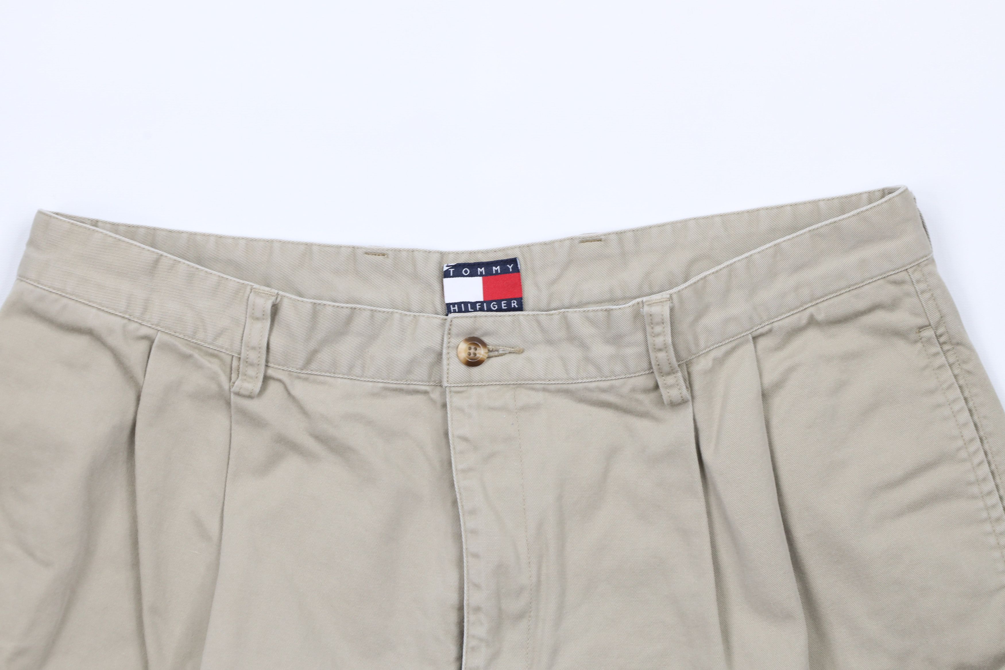 Tommy Hilfiger × Vintage Vintage 90s Tommy Hilfiger Above Knee Chino Shorts Beige Size US 38 / EU 54 - 2 Thumbnail