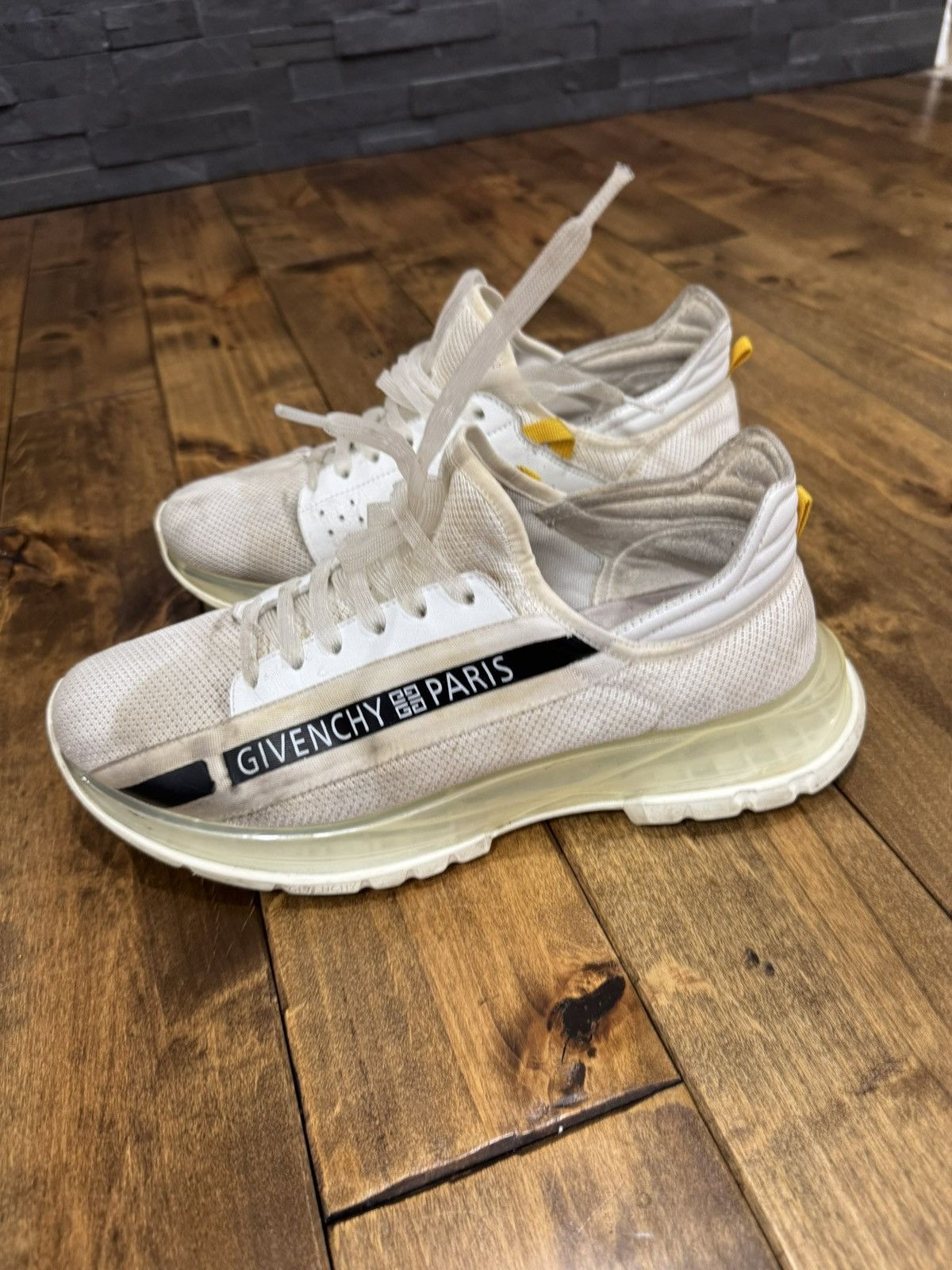 Givenchy Givenchy Spectre Runner sneaker Size US 10.5 / EU 43-44 - 2 Thumbnail