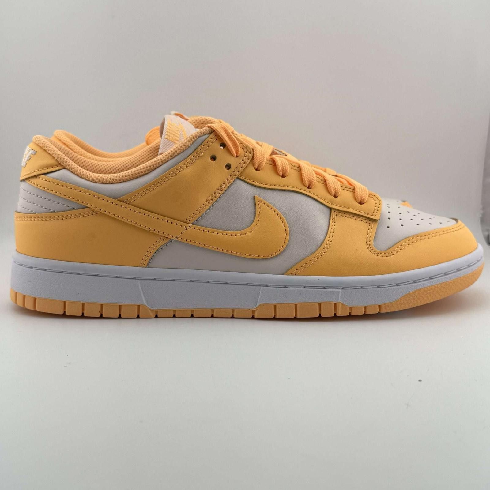 Nike og box Nike Dunk Peach Cream 9.5 Used OG Box D2380 Size US 9.5 / EU 42-43 - 4 Thumbnail