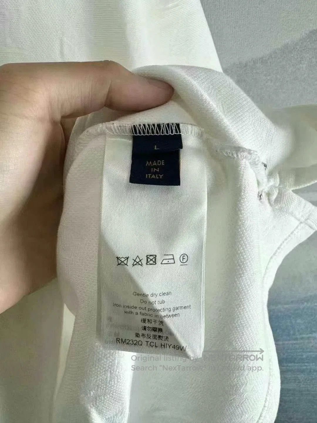 Louis Vuitton louis vuitton white printed pocket t-shirt. Size US L / EU 52-54 / 3 - 4 Thumbnail