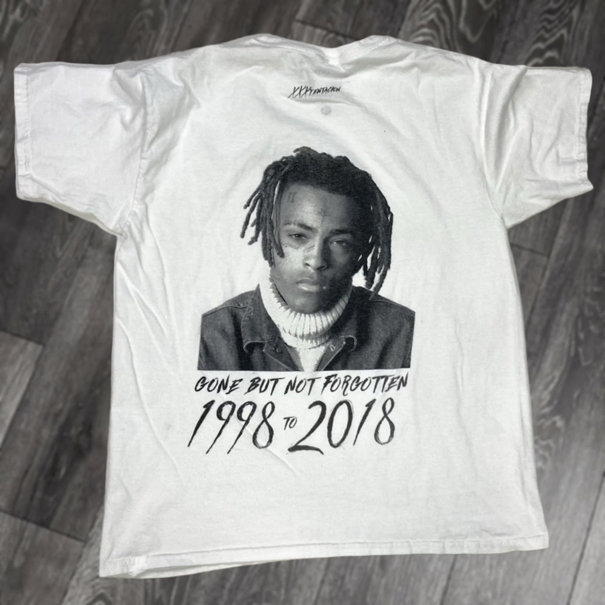 Vintage VINTAGE XXXtentacion Gone But Not Forgotten Graphic T-shirt Women XS Rap Music Size M / US 6-8 / IT 42-44 - 1 Thumbnail
