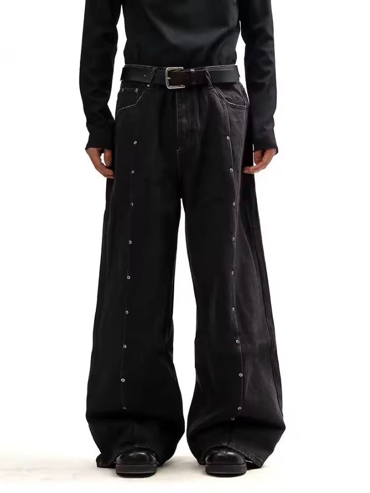 Japanese Brand Y2K Rivet Pleated Black Baggy Jean Size US 33 - 1 Thumbnail