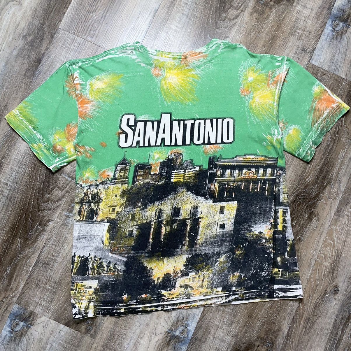 Vintage San Antonio Texas Vintage All Over Print Tee Shirt Men Large Size US L / EU 52-54 / 3 - 1 Thumbnail