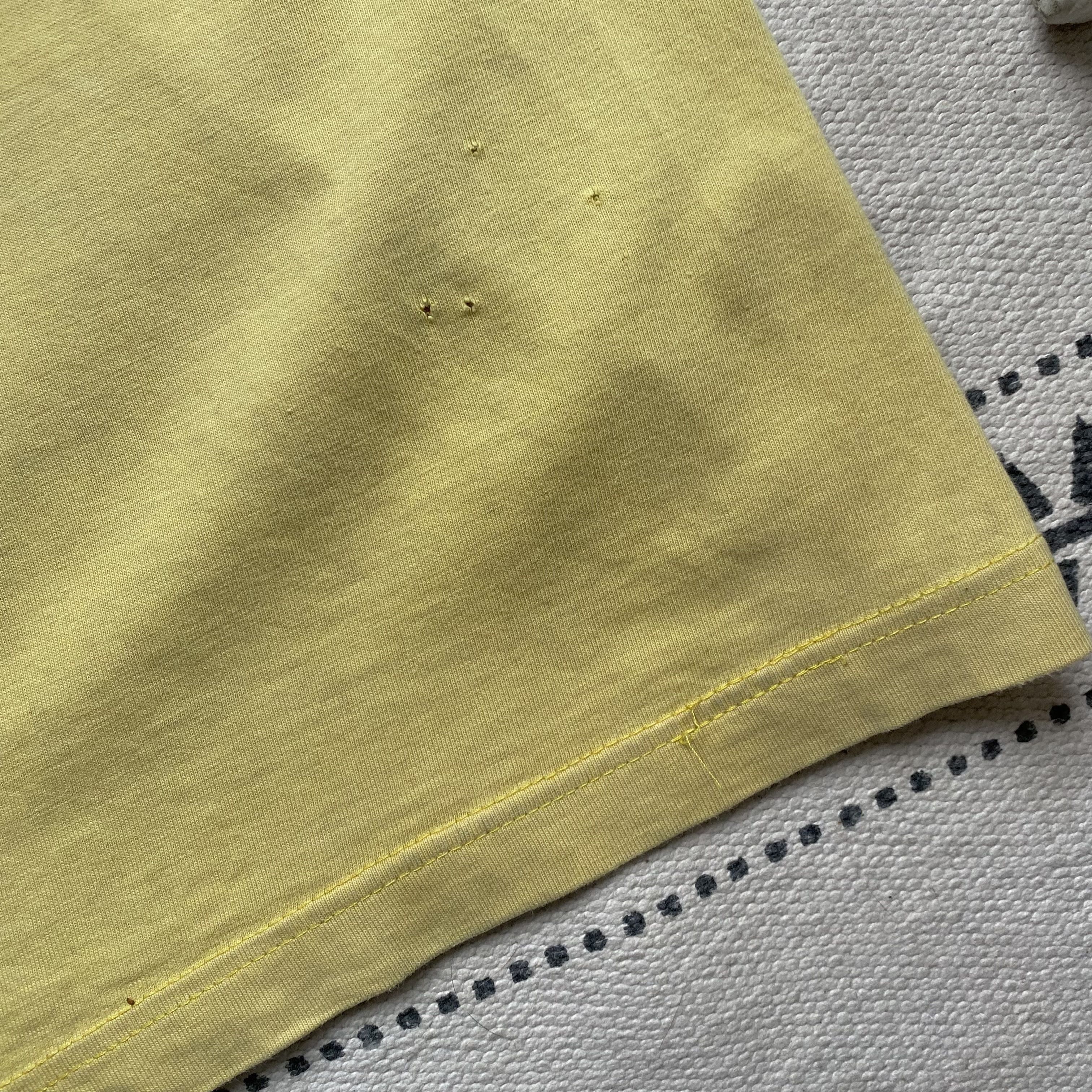Nike Trashed 80-90s Vintage Nike Yellow tee Swoosh logo Size US L / EU 52-54 / 3 - 7 Thumbnail