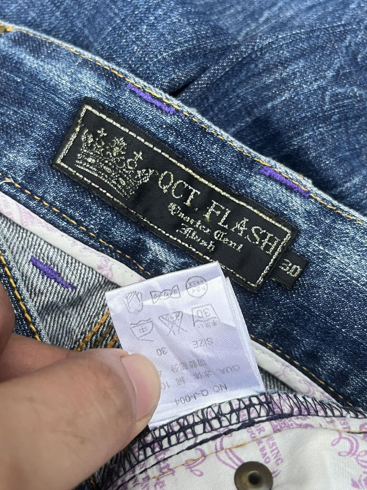 Japanese Brand Vintage Japanese Brand Blue Washed Buttonfly Distressed Jean Size US 31 - 15 Thumbnail