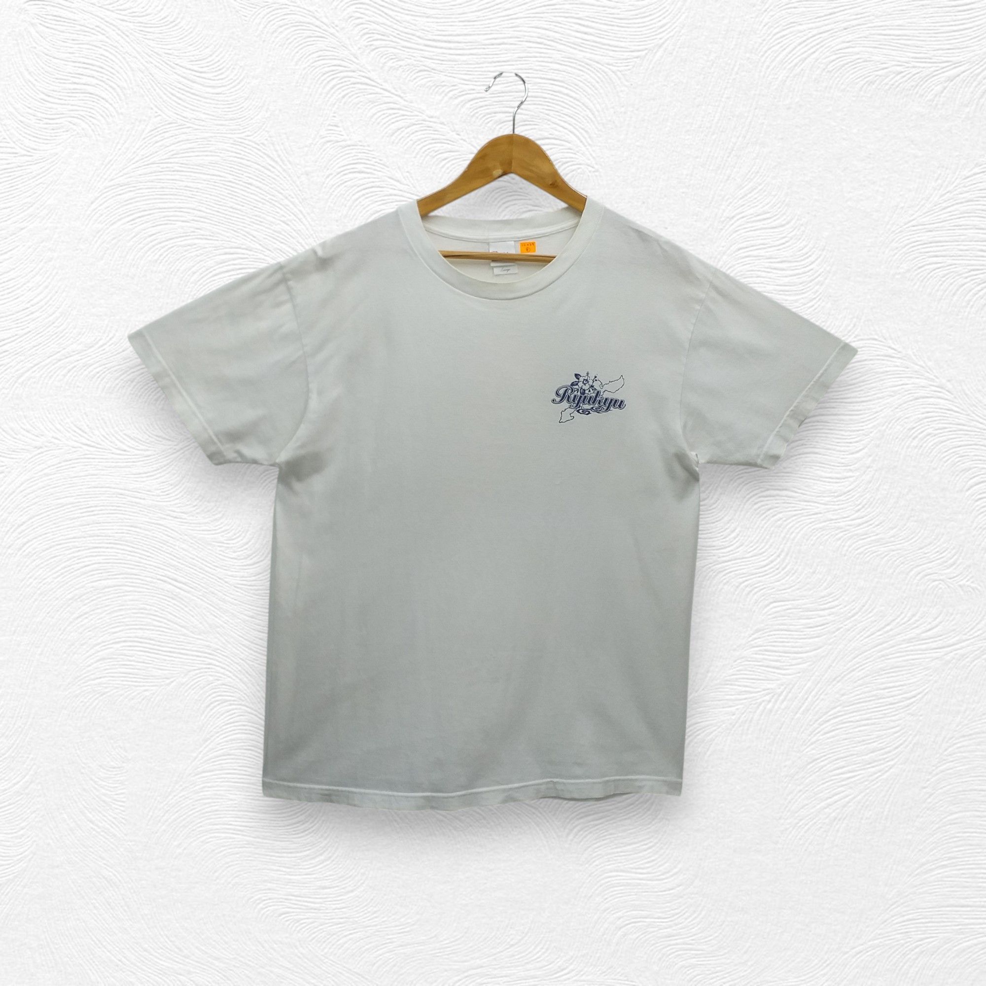 Japanese Brand Vintage Ryukyu Sukajan Embroided Large TShirt -E129 Size US L / EU 52-54 / 3 - 2 Thumbnail