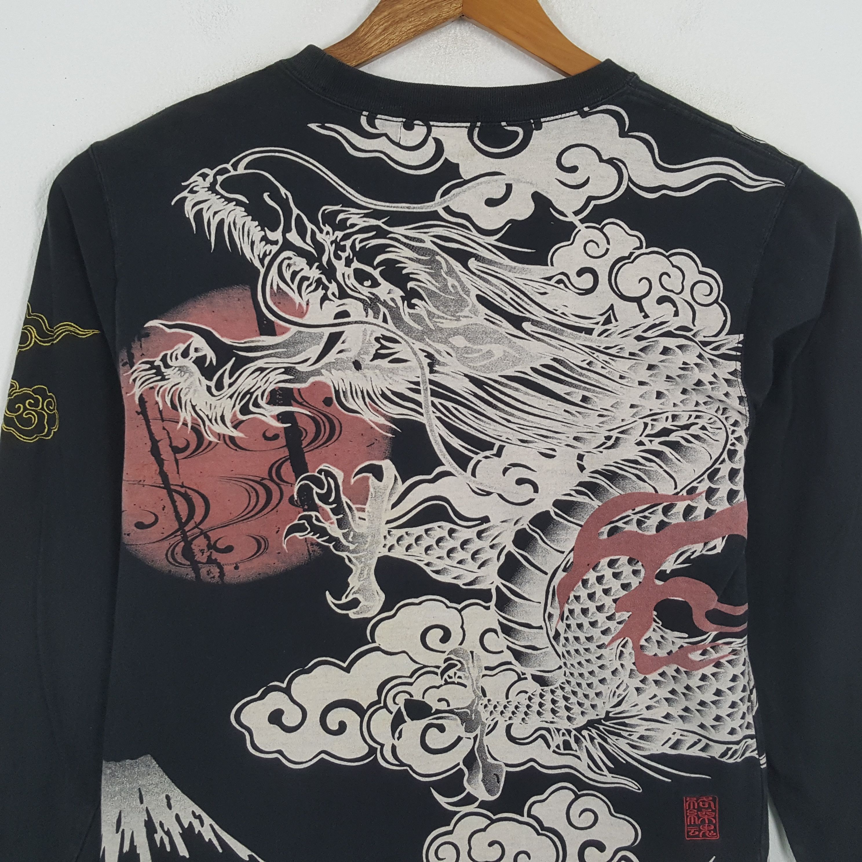 Japanese Brand × Vintage Vintage KARAKURI TAMASHI Japanese Fashion Brand T-Shirt Size US M / EU 48-50 / 2 - 2 Thumbnail