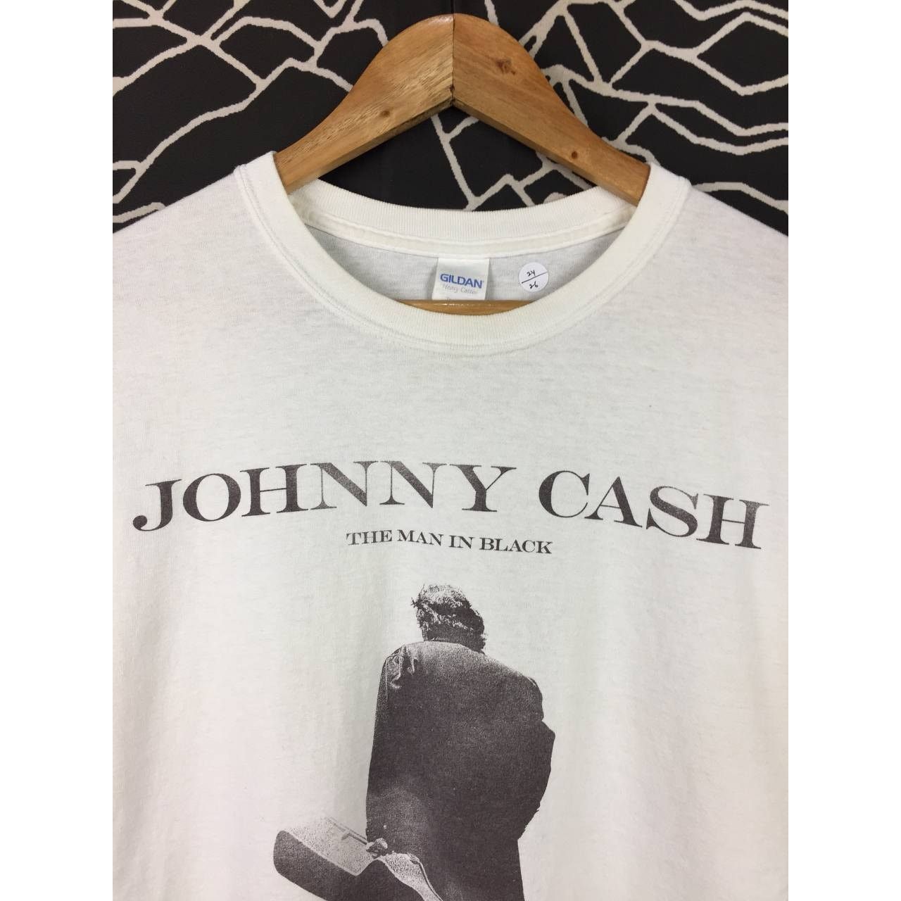 Band Tees Johnny Cash The Man In Black Graphic Band Tee Size US XL / EU 56 / 4 - 3 Thumbnail