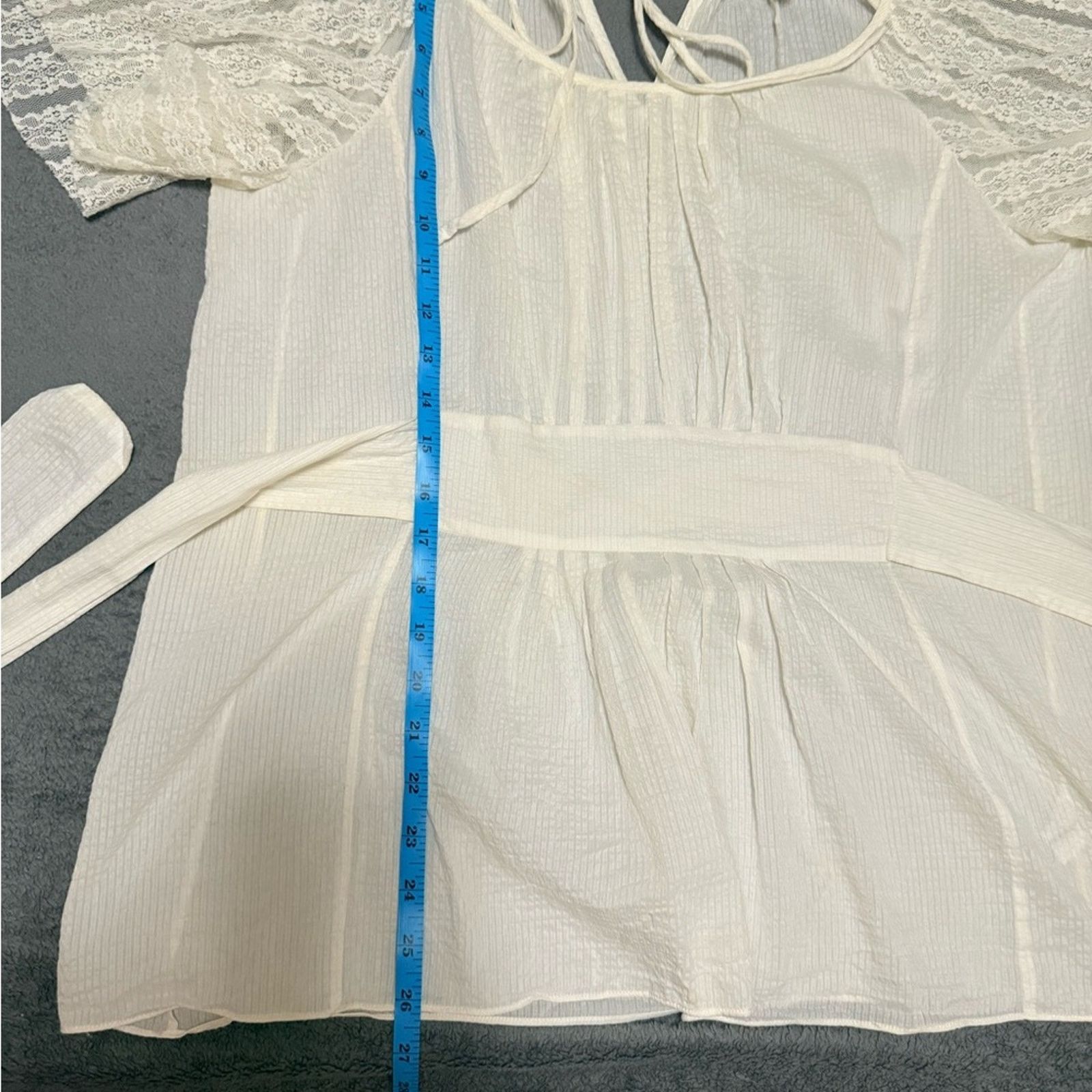 & Other Stories Chic White Lace Flutter Sleeve Blouse Size L / US 10 / IT 46 - 14 Thumbnail