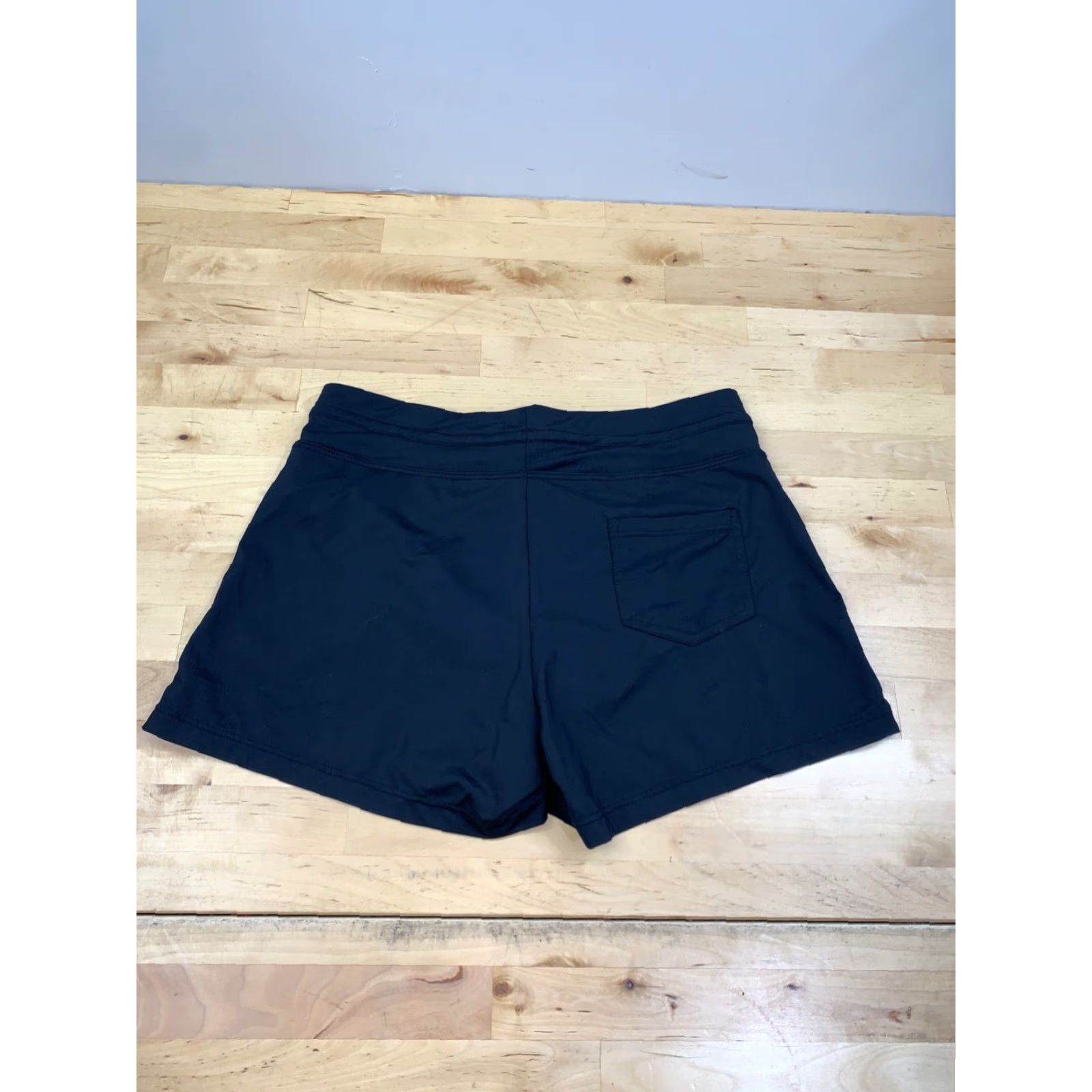 Athleta Athleta Shorts Womens S Black Athletic Lined Pockets Drawstring Gym Training 3 in Inseam Regular Sports Activewear Size 28" / US 6 / IT 42 - 6 Thumbnail