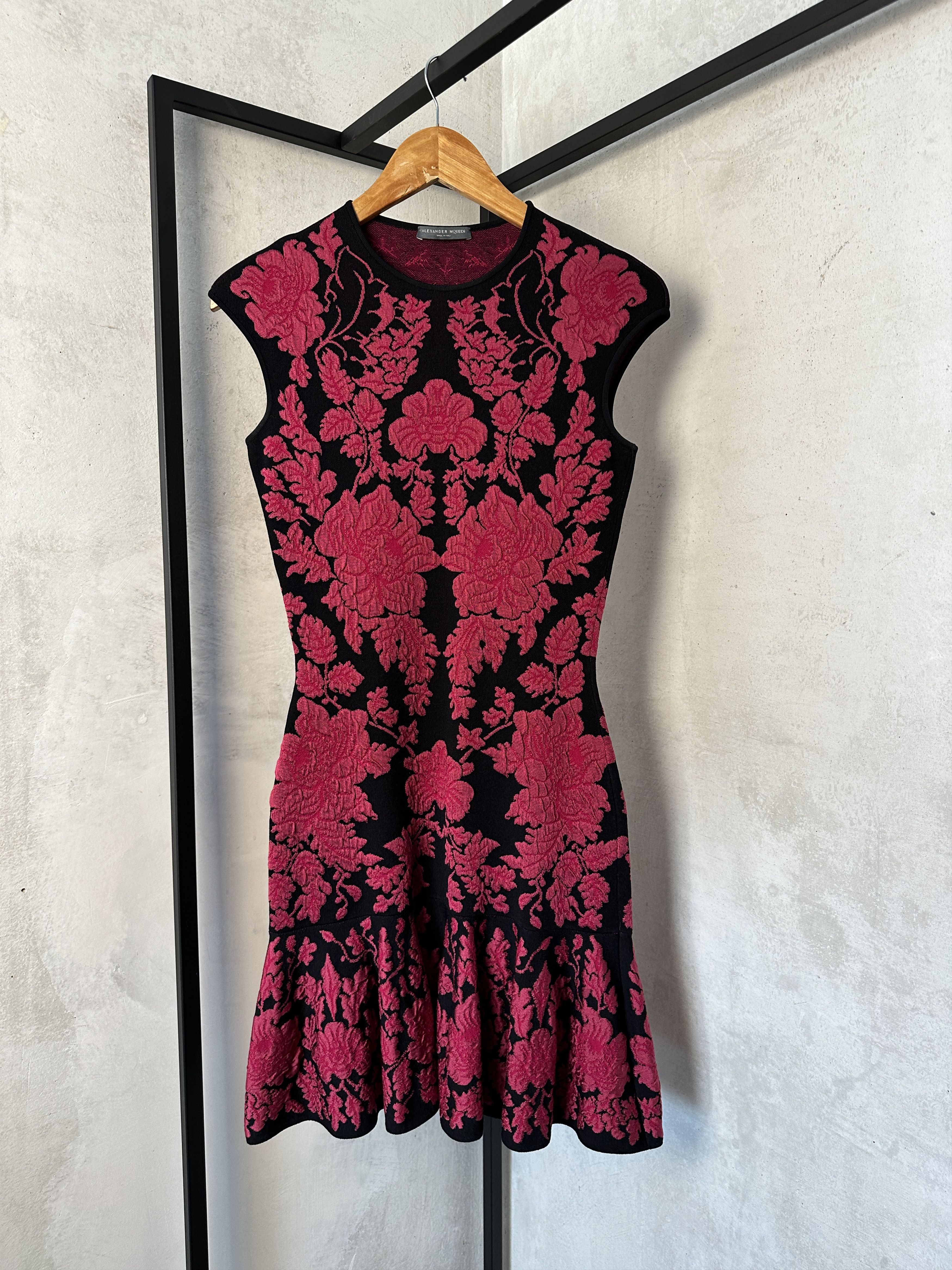 Alexander McQueen Alexander McQueen FW12 Intarsia Knit Mini Dress Size S / US 4 / IT 40 - 1 Thumbnail