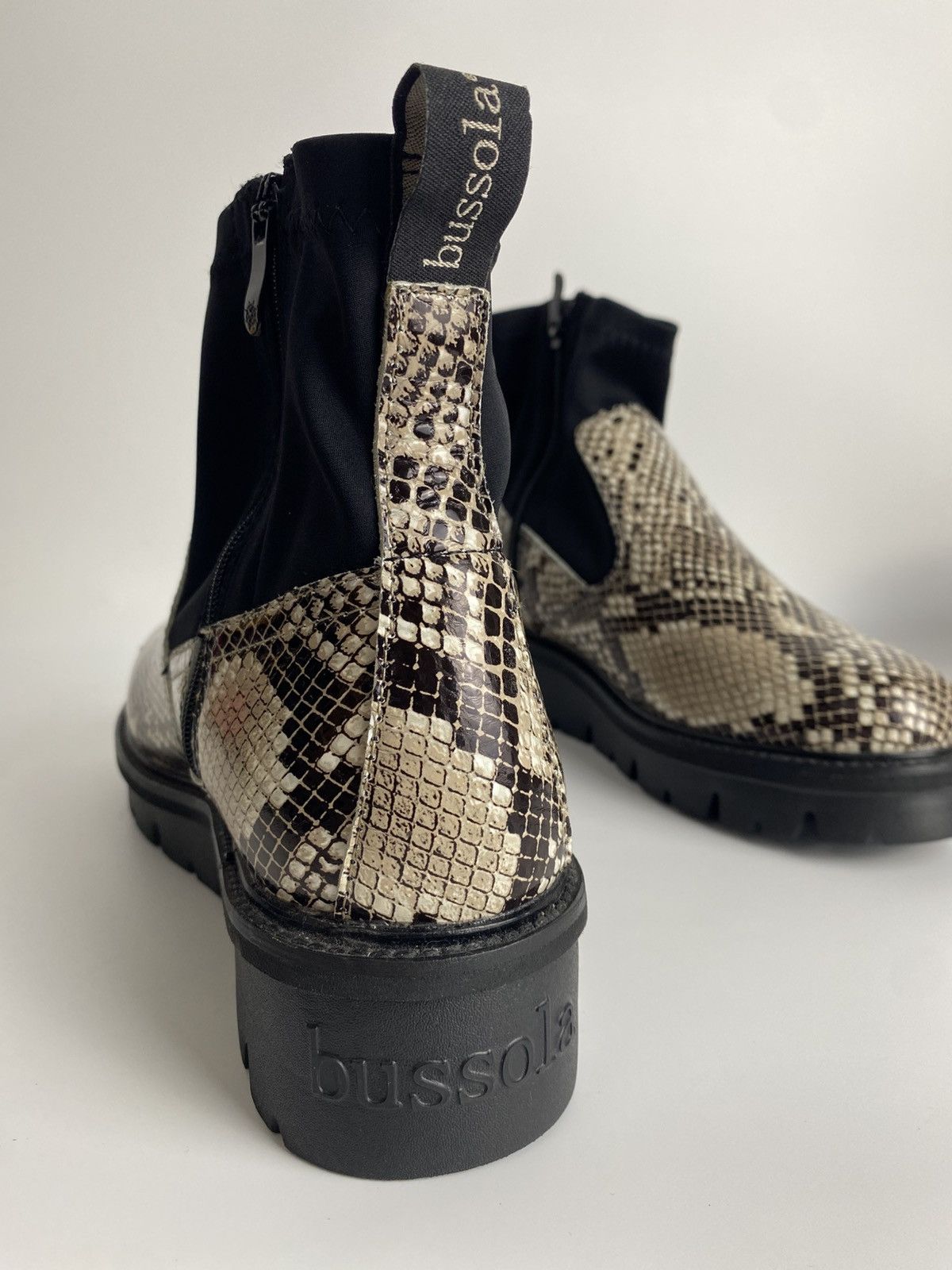 Other Bussola Style Chelsea Boot Snake leather design Size US 9 / IT 39 - 2 Thumbnail