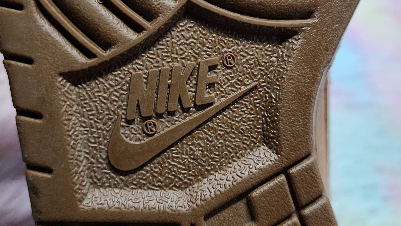 Nike Nike Sb Dunk Low Gibson Guitar Case Size US 9.5 / EU 42-43 - 11 Thumbnail