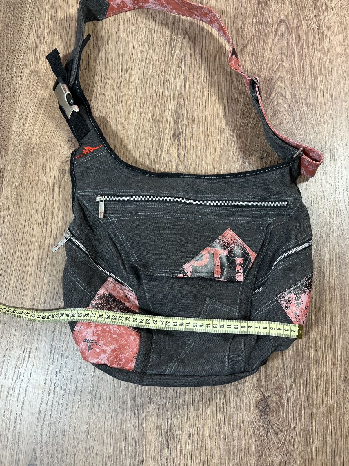 Marlboro × Vintage Vintage Marlboro Y2K Zip Sling Bag Crossbody Archive Size ONE SIZE - 14 Thumbnail