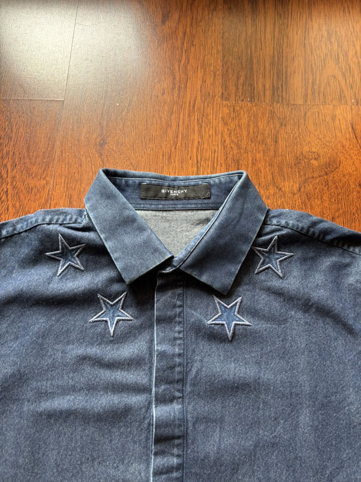 Givenchy Givenchy star denim shirt Size US M / EU 48-50 / 2 - 1 Thumbnail
