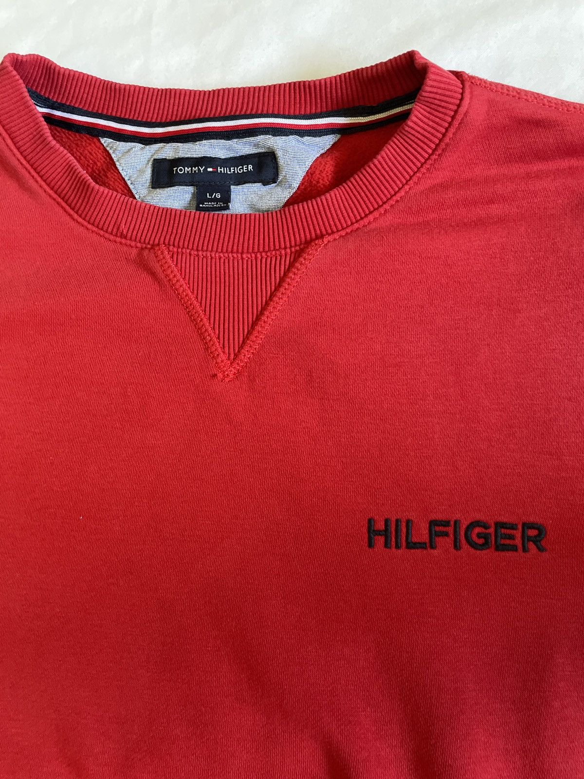 Tommy Hilfiger Vintage Tommy Hilfiger Red Crew Neck Pullover – Men’s Large Size US L / EU 52-54 / 3 - 2 Thumbnail