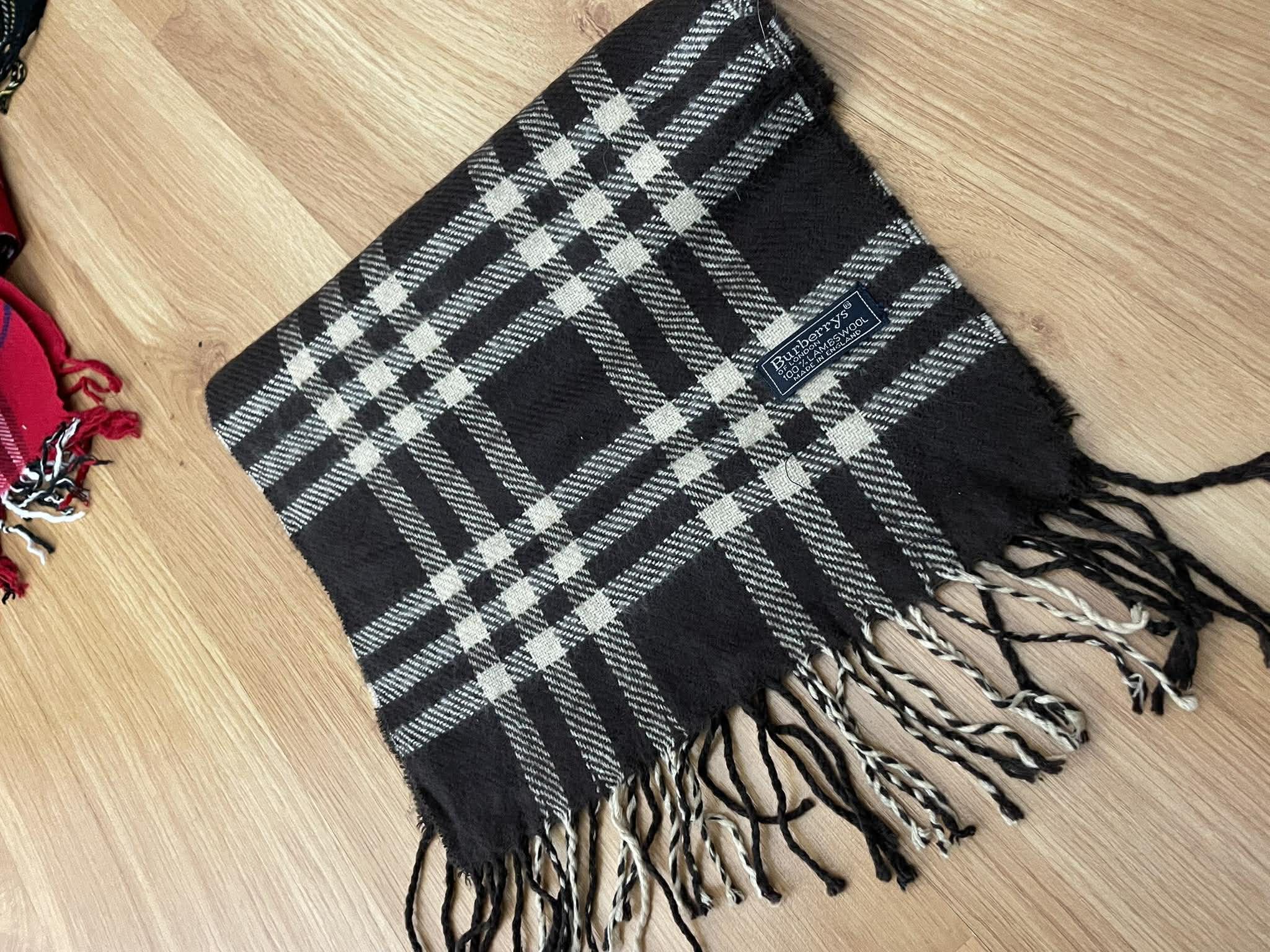 Burberry burberrys vintage scarf 80/90's lambwool Size ONE SIZE - 1 Thumbnail