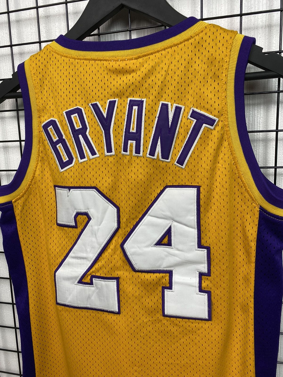 Mitchell & Ness × NBA Lakers #24 Kobe Bryant Jersey S Hardwood Classic Yellow LA Size US S / EU 44-46 / 1 - 12 Thumbnail