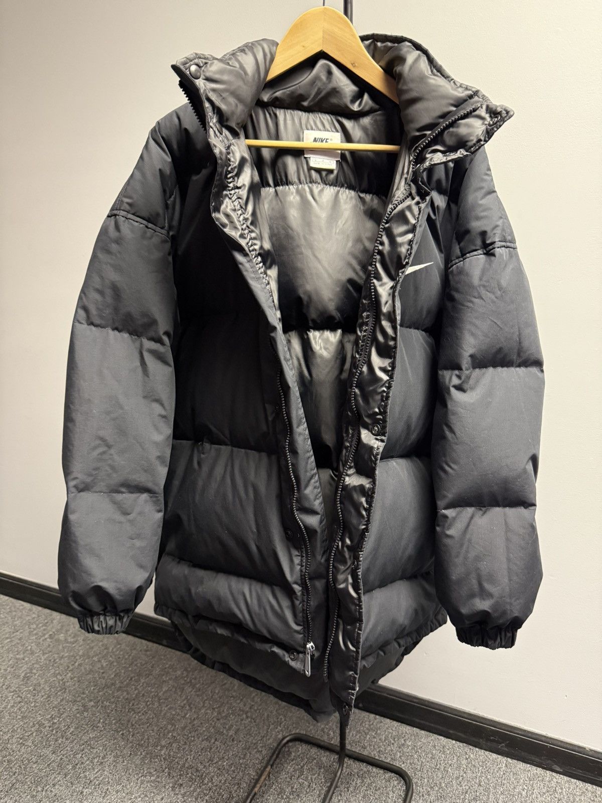 Nike 90’s Nike Vintage puffer down jacket Size US L / EU 52-54 / 3 - 3 Thumbnail