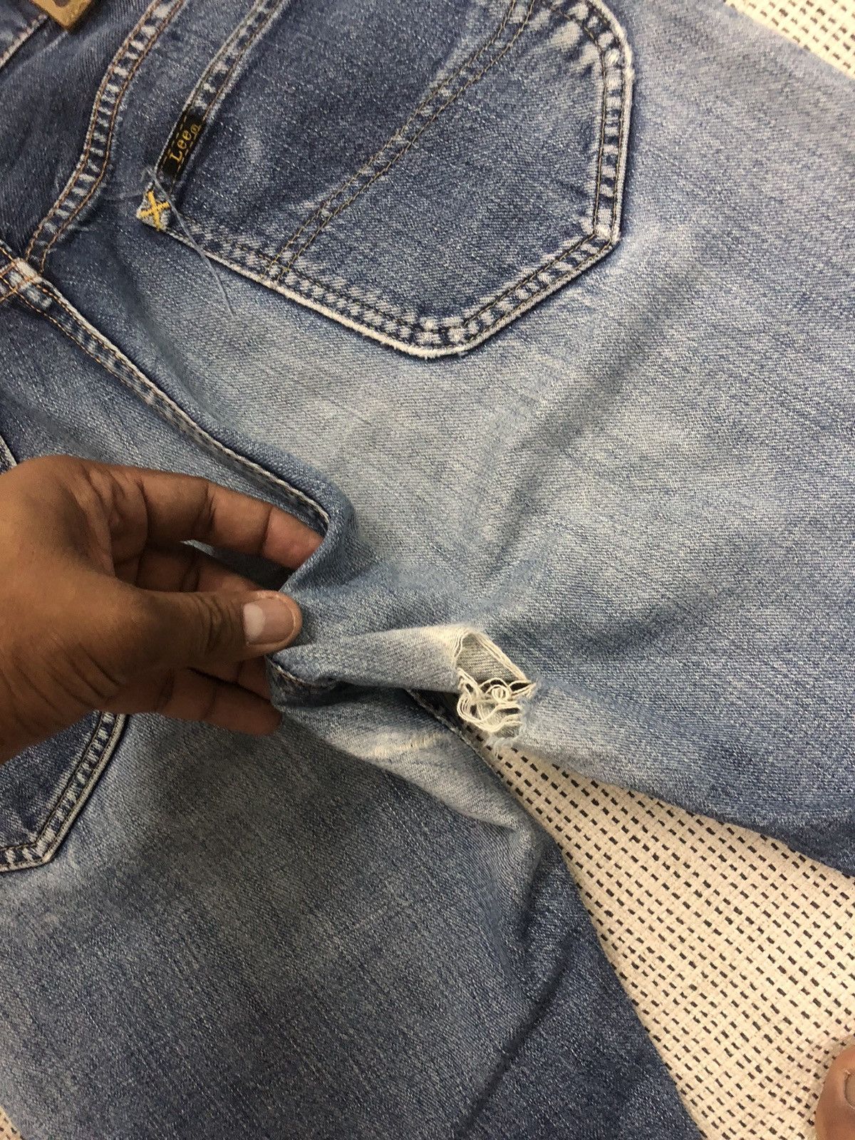 Lee × Vintage Redline Vintage Lee Distressed Half Selvedge Denim W30 Size US 30 / EU 46 - 10 Thumbnail