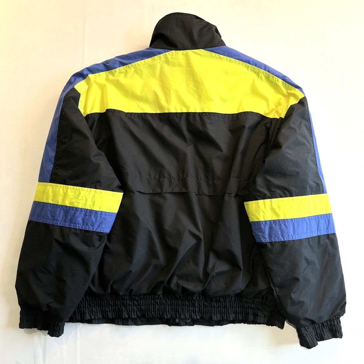 Givenchy Vintage GIVENCHY Active Sport Nylon Puff Jacket Size US L / EU 52-54 / 3 - 2 Thumbnail